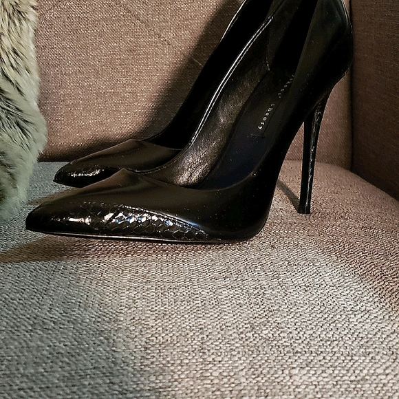 Theysken's Theory Black Leather Pumps - Picture 2 of 5
